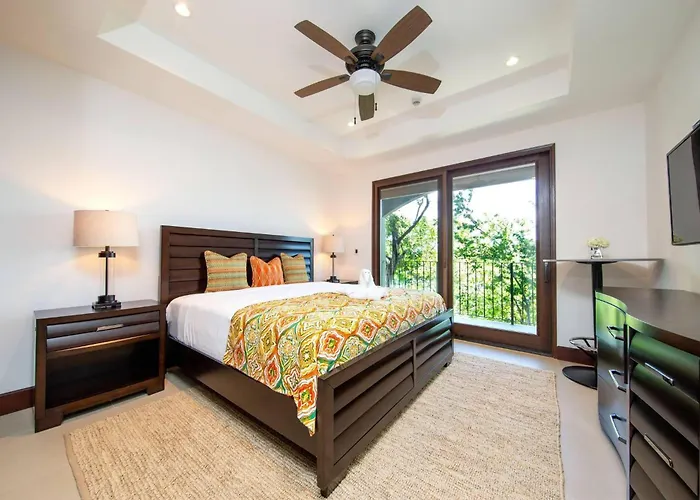 360 Splendor 305 Ocean View Condo- With Breakfast *